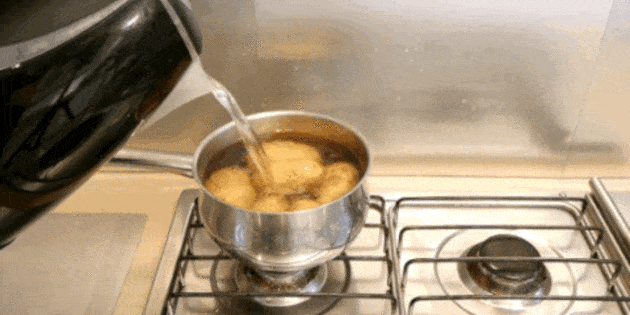Kaip ir kiek virti bulves savo odos