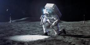 „SpaceX“ Elonas Muskas nusiųs astronautus į mėnulį