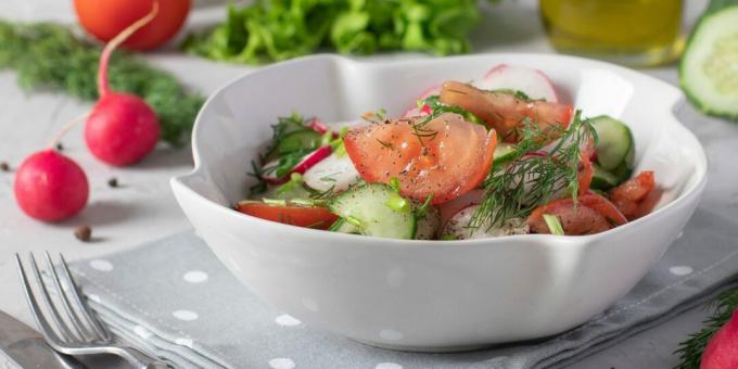 Salotos su ridikėliais, pomidorais ir agurkais