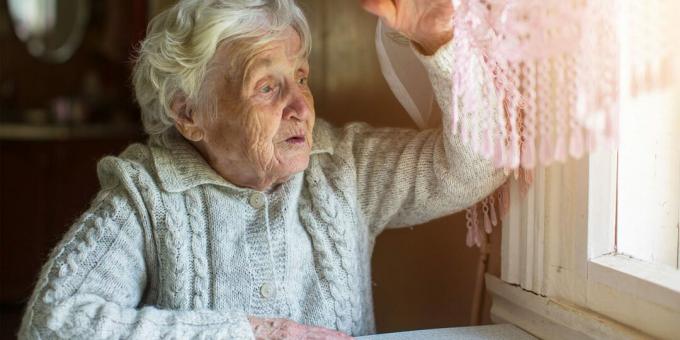 padėti pagyvenusiems žmonėms organizuoti jų kasdienį gyvenimą: išspręsti silpno apšvietimo problemą