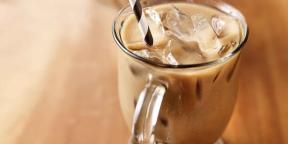 10 super šalta kava receptai su šokoladu, bananų, ledų ir ne tik