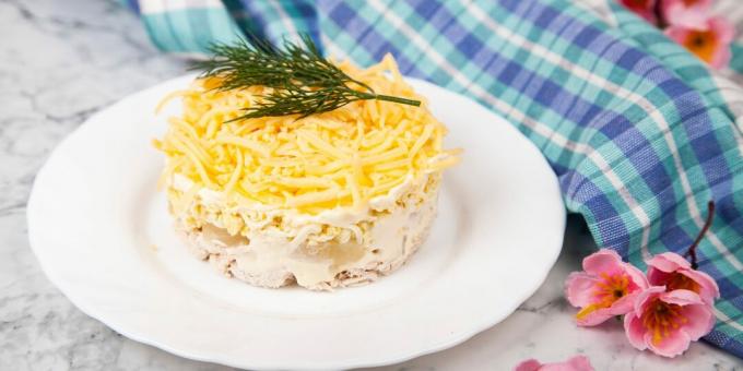 Vištienos, ananasų ir sūrio salotos: paprastas receptas