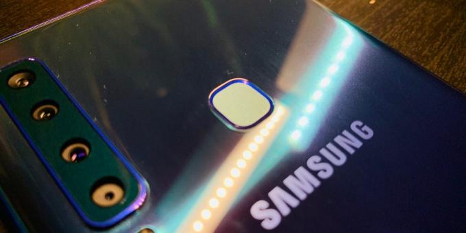 "Samsung" Galaxy A9: Jutiklis pirštų atspaudų