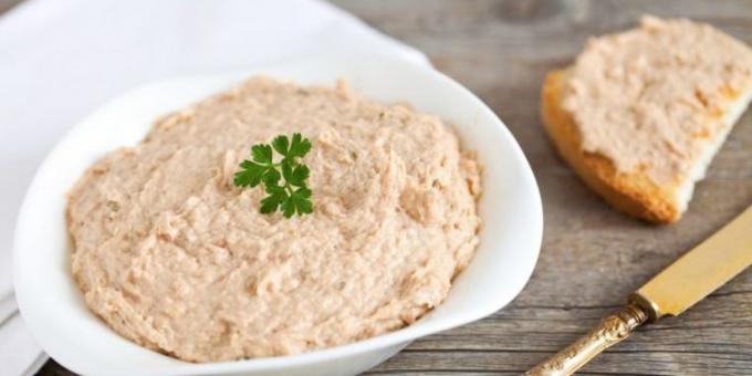 Užkandžiai į vyną. Crostini su paštetu tunų