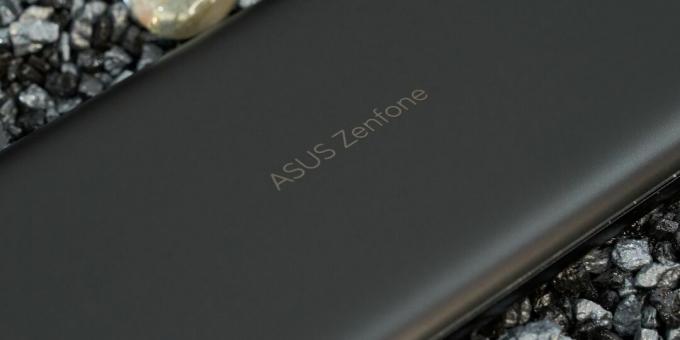 „Asus Zenfone 8“ apžvalga - visavertis flagmanas kompaktiškame korpuse