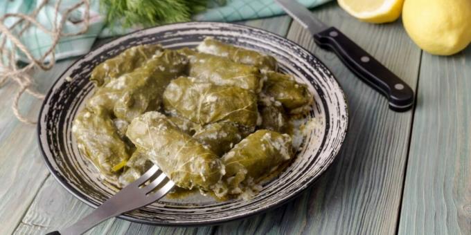 Graikiška dolma su citrinų padažu