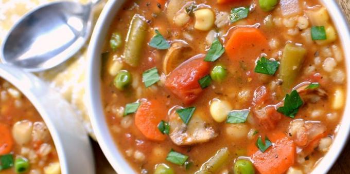 augaliniai sriubos: sriuba su miežių, grybais ir avinžirnių
