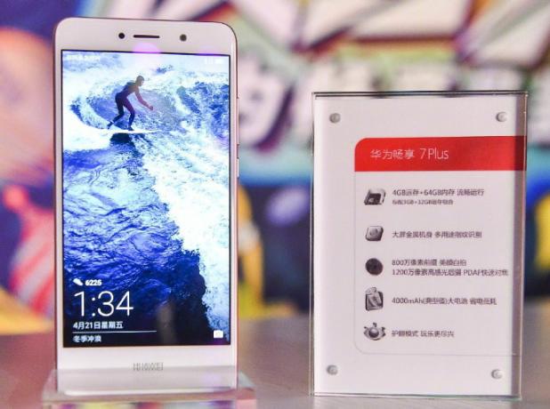 "Huawei" Enjoy 7 plius: iš smartfon išvaizdą