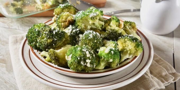 Brokoliai keptos su česnaku