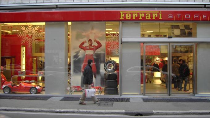 Ferrari parduotuvė