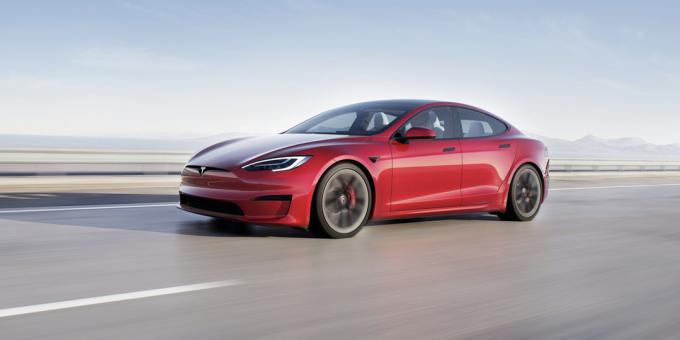 „Tesla Model S Plaid“