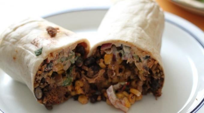 Indų maltos mėsos: Burrito su pupelėmis ir kukurūzų