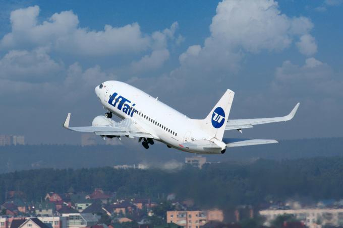Boeing 737-500 aviakompanija Utair