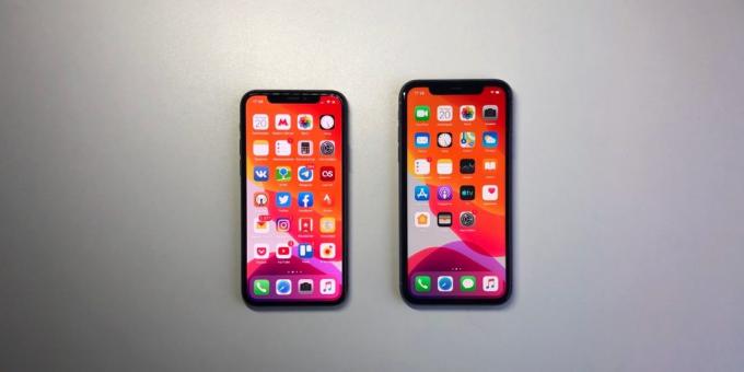Kairysis 11 "iPhone" Pro ", dešinėje -" iPhone "11