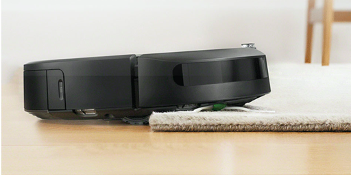 „Xiaomi“ ir „iRobot“ išleido roboto dulkių siurblį „Roomba i7 +“ su savaiminio išsivalymo funkcija
