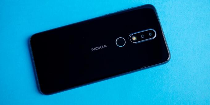 Apžvalga Nokia 6.1 Plus: Atgal dangtelis