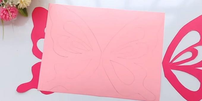 Gimimo diena kortelė su savo rankas: Prisegti sparnus į rožinė popieriaus ir apskritimo