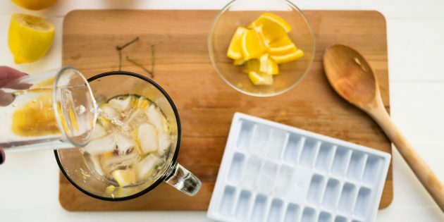 Vyšnių limonadas: užpilkite soda