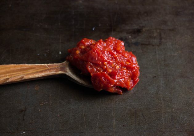 Pomidorų uogienė: palikite pomidorus ant ugnies apie pusantros valandos