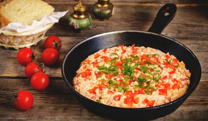 Misch-mash - bulgariškas omletas su daržovėmis