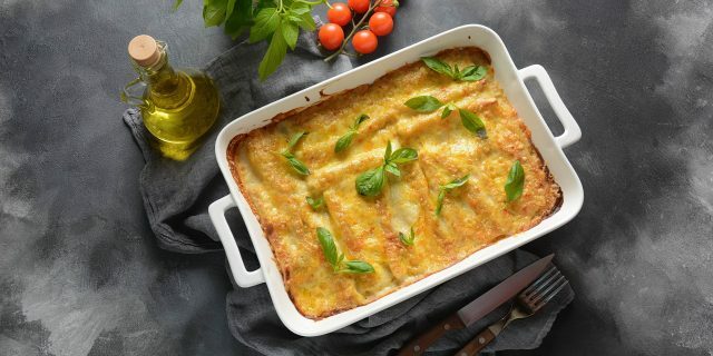 Cannelloni su malta vištiena su bešamelio padažu