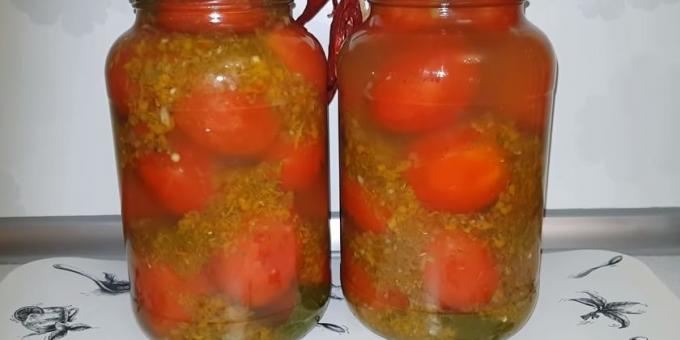 Receptai: Marinuoti pomidorai su paprikomis ir morkomis