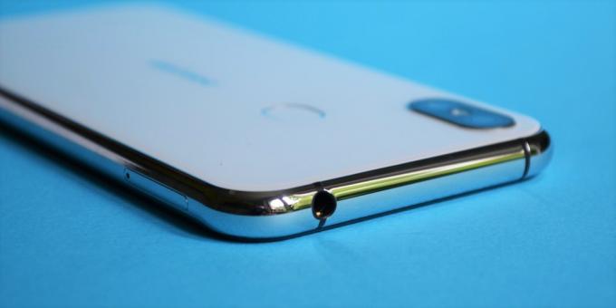 Smartfon apžvalga Ulefone X: 3,5 mm kištukas