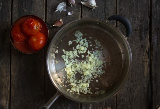 Kaip pasigaminti itališkų koldūnų troškinį: sutaupykite svogūnų ir česnakų