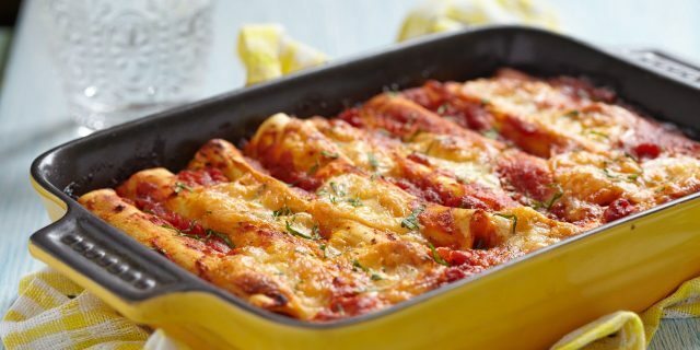 Cannelloni su vištienos faršu, kepti orkaitėje