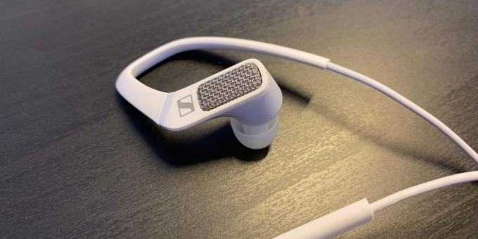 Sennheiser Ambeo "Smart laisvų rankų įranga: grotelės, už kurios paslėpta stereo mikrofonai