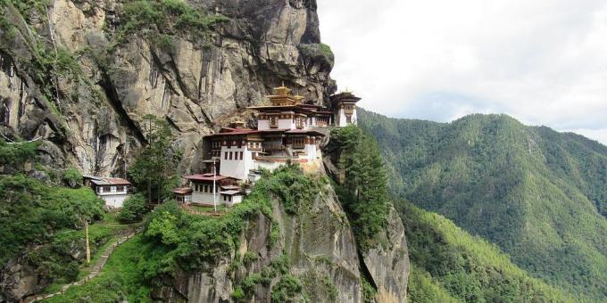 Azijos teritorija sąmoningai traukia turistus vienuolynas Paro Takcangas, Butanas