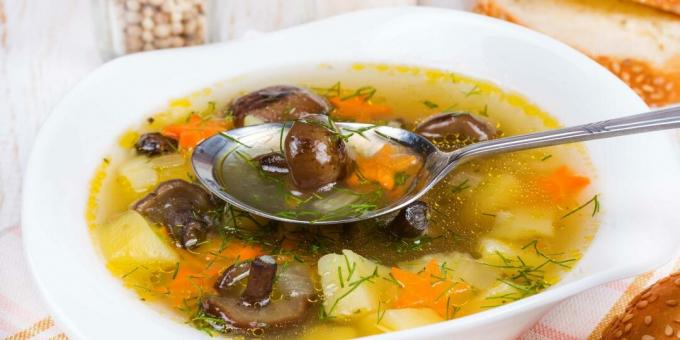 Daržovių sriuba su grybais