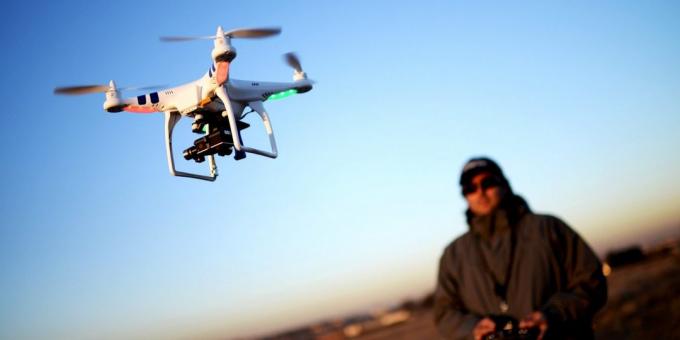Ateities profesija: pilotas quadrocopter