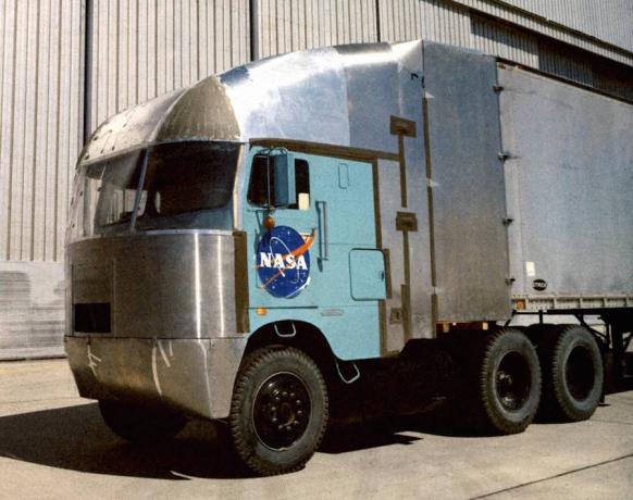 Cool automobiliai NASA: aerodinaminis sunkvežimis