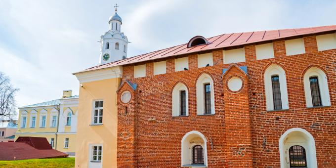 „Veliky Novgorod“ lankytinos vietos: briaunota (arba Vladichnaja) kamera