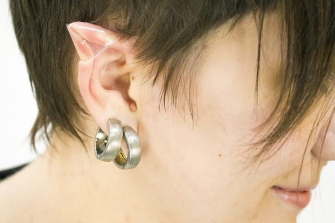 kaip naudotis juosta: ELF ausys
