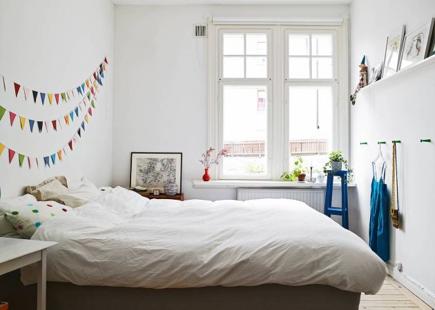 Mažas miegamasis: kabliukai ant sienos
